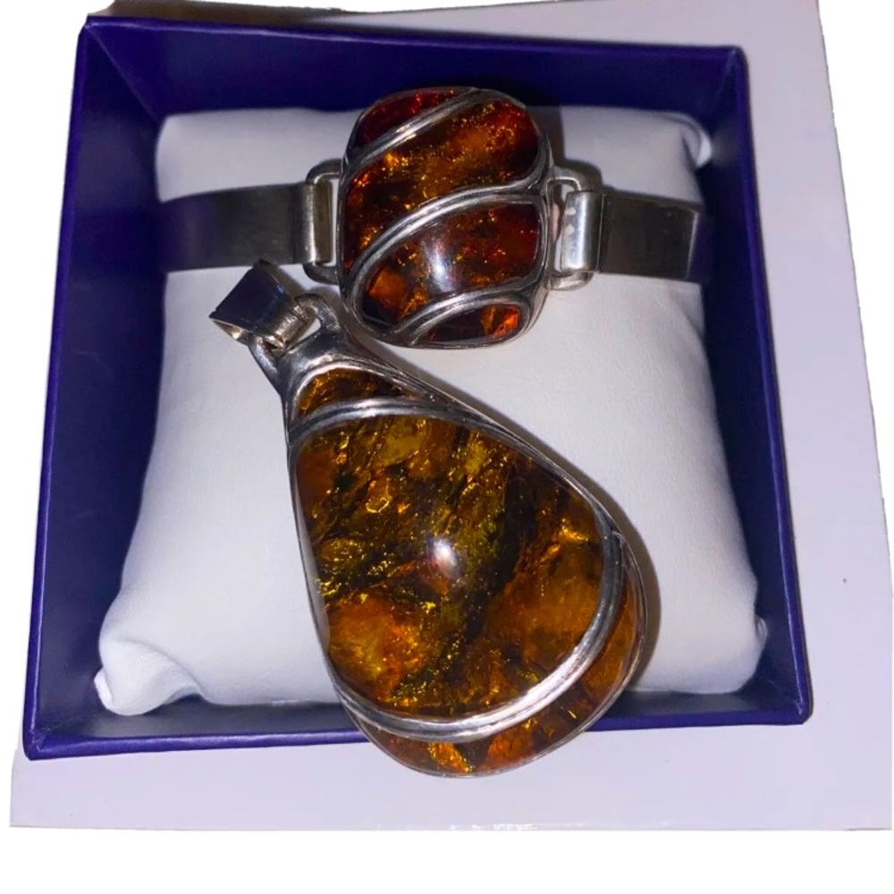 Real Amber jewelry set
